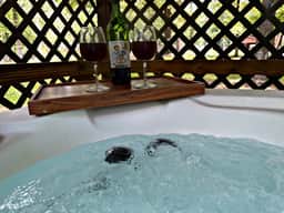 Casino Close! Hot Tub-Firepit-Pool Table Sleeps 14