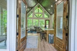 New! Twisted Wildflower! Spa, Fire-pit, Foosball!