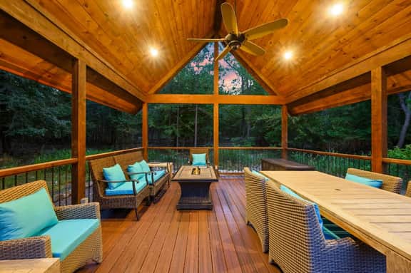 New! Ritzy Rendezvous! An adventure in privacy!