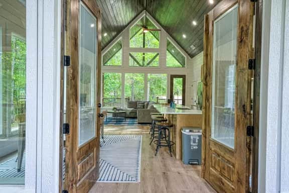 New! Twisted Wildflower! Spa, Fire-pit, Foosball!