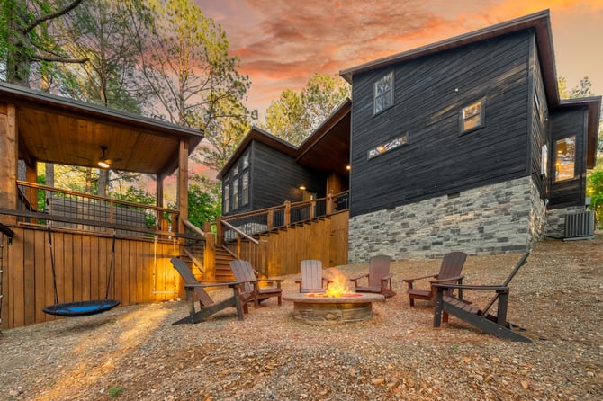 Luxury vs Budget Hochatown Cabin Rentals: Which Delivers Best Value for Family Trips?