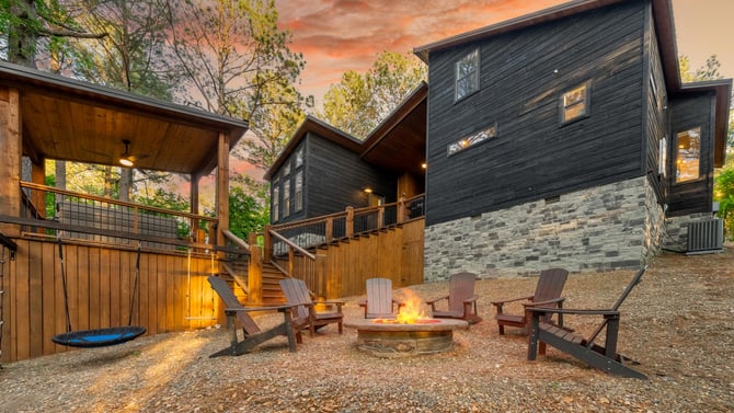 Luxury vs Budget Hochatown Cabin Rentals: Which Delivers Best Value for Family Trips?